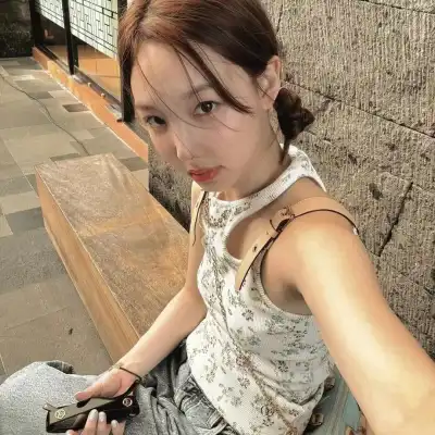 闻皎月